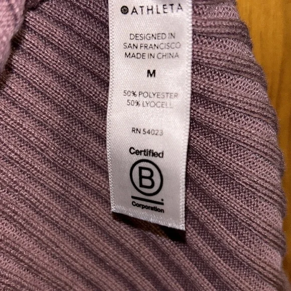 Athleta Women’s Long Sleeve Pull Over Sweater size Med-EUC - Picture 4 of 5